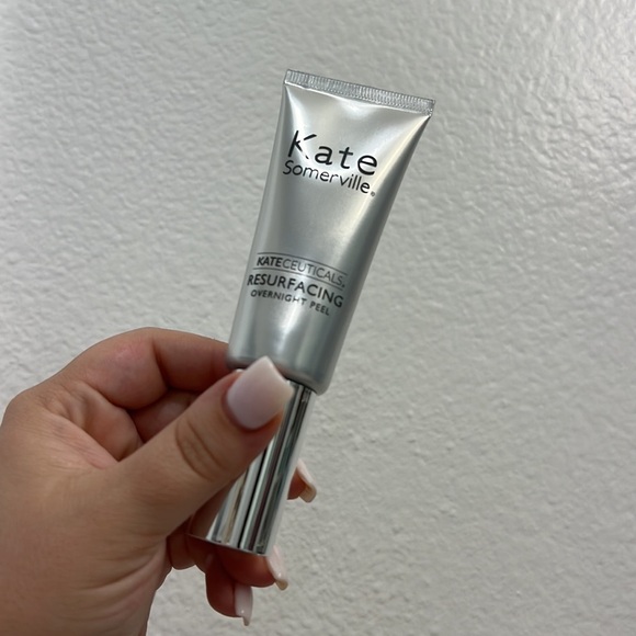 NEW Kate Somerville Resurfacing Overnight Peel - Picture 3 of 6